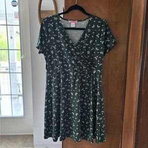 Hot Kiss Green Floral Mock Wrap Dress Size Large